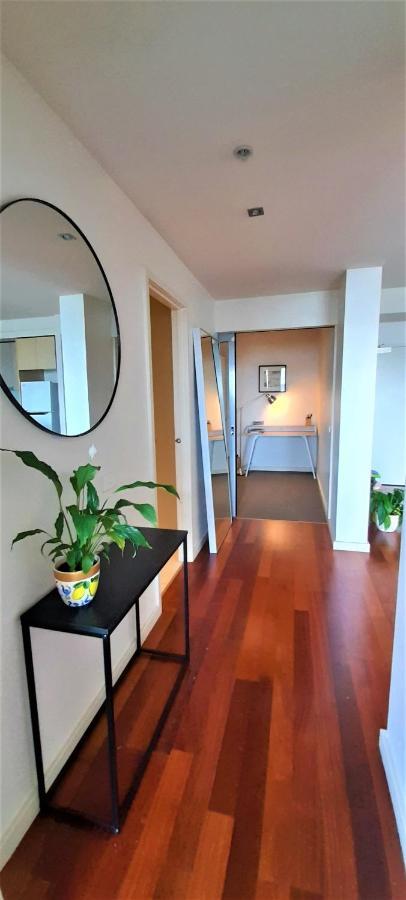 Beautiful Apartment 100Mts Near The Beach In Port Melbourne Exterior photo