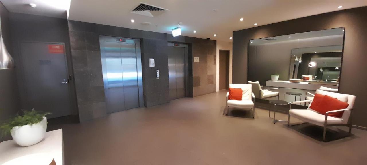 Beautiful Apartment 100Mts Near The Beach In Port Melbourne Exterior photo